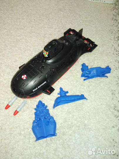 Подводная лодка игрушка