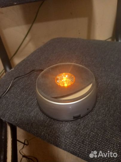 Подставка с подсветкой для наград, крутится