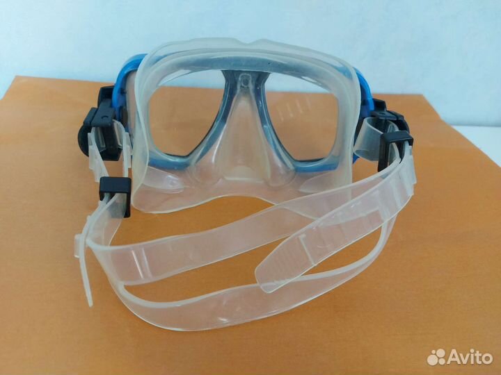 Маска для дайвинга