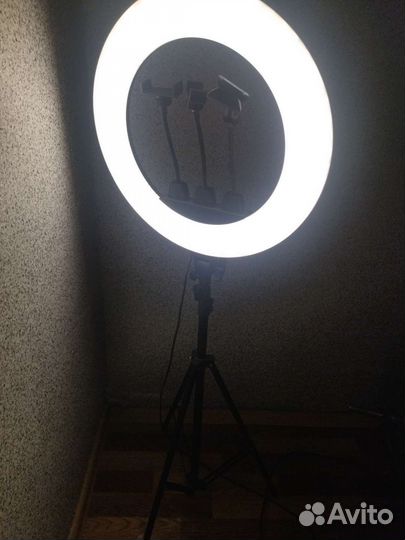 Кольцевая лампа со штативом бу