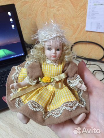 Куколка фарфоровая -прошлый век