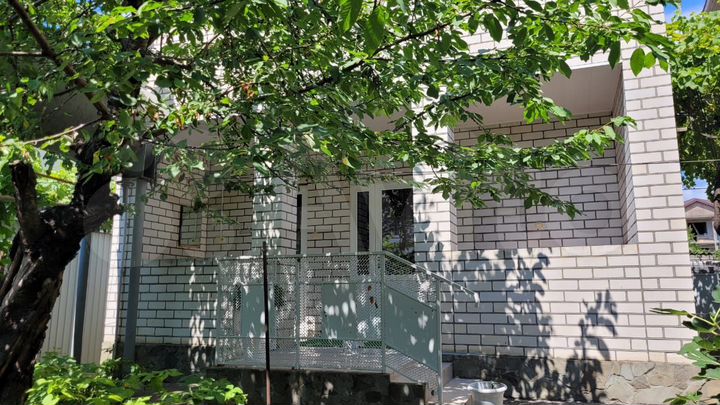 Дом 48 м² на участке 3 сот.