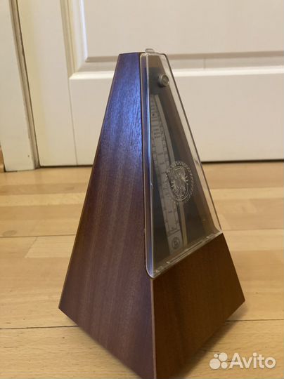 Метроном механический