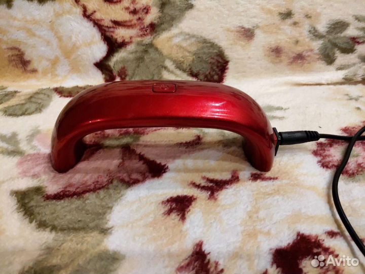 Ультрафиолетовая лампа для ногтей