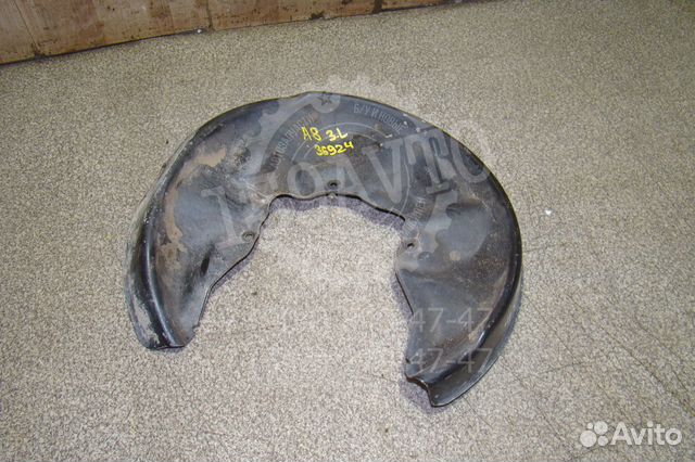 Щит опорный задний левый Audi A8 (D3)