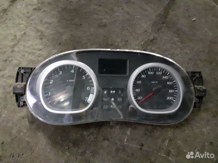 Панель приборов Рено Дастер Renault Duster