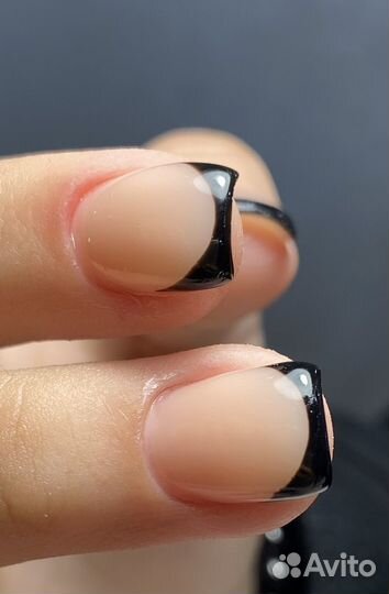 Мастер маникюра и педикюра