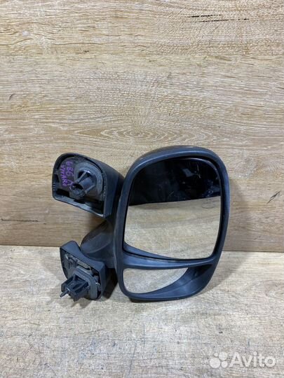 Зеркало правое Renault Trafic 2 Арт. 7720686