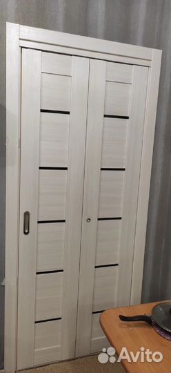 Складная дверь межкомнатная