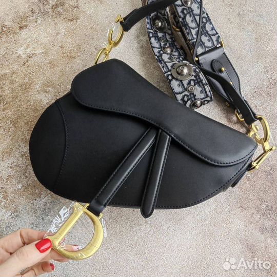 Сумка Dior Saddle из натуральной кожи в 2 цветах