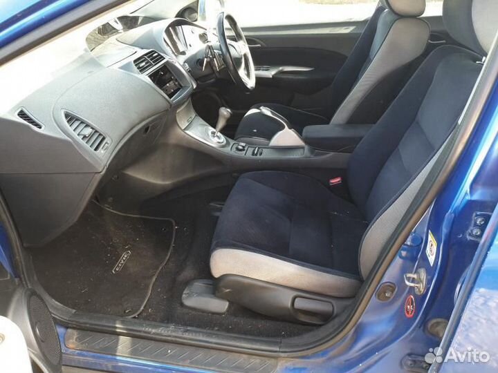 Разбирается Honda Civic 5D R18A2