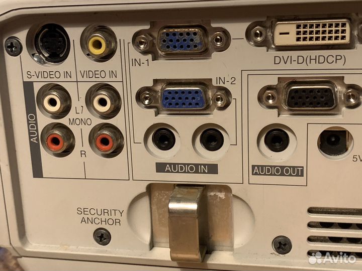 Проектор Mitsubishi нерабочий