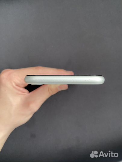 iPhone SE (2020), 64 ГБ