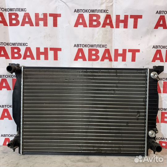 Радиатор на Audi A4 2003-2008г., Audi A6 2002-2005