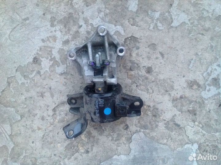 Опора двигателя левая Kia Rio