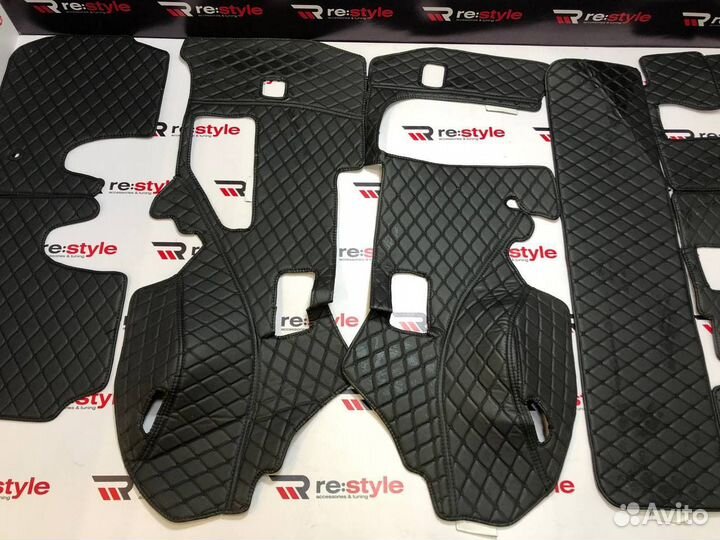 Ковры багажника 3D Toyota Land Cruiser 200 7м Черн