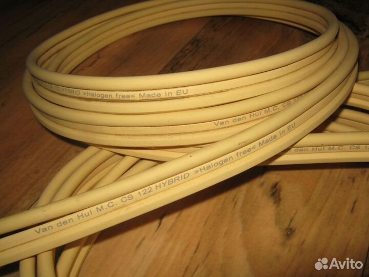 Акустический кабель Van den hul cs-122 2,4 м