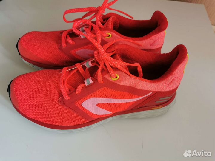 Кроссовки женские/детские 36 размер