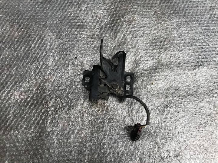 Замок капота Cadillac Escalade III 06-14