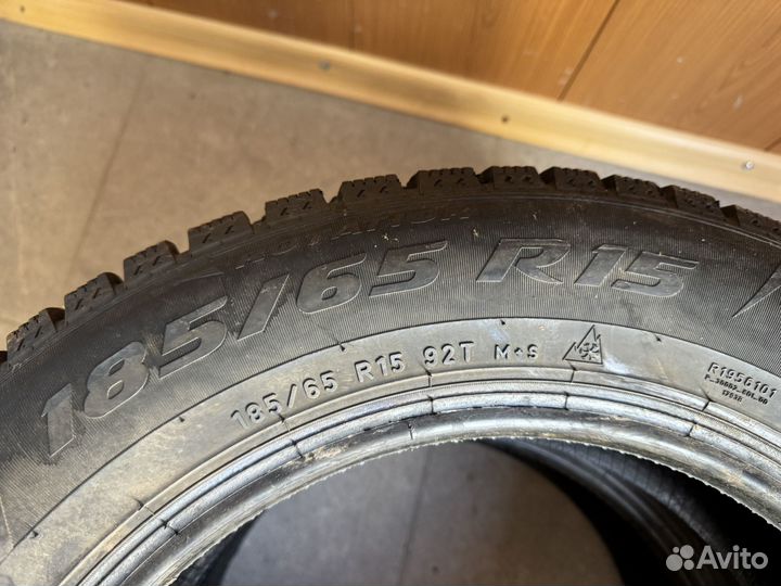 Pirelli Ice Zero 185/65 R15 92T