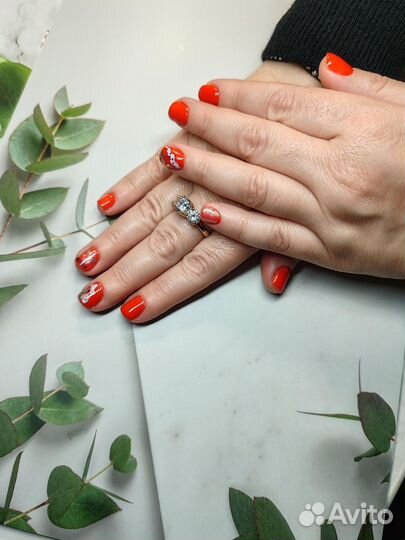 Модель на маникюр