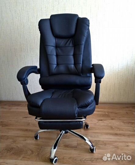 Офисное кресло руководителя