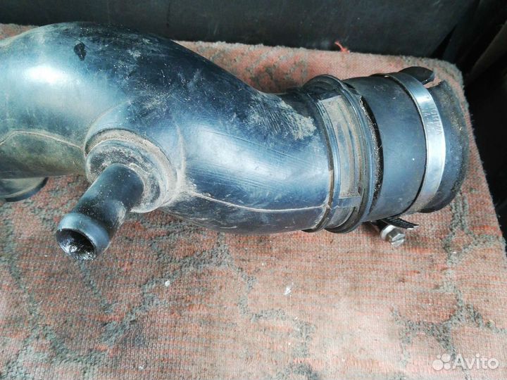 Патрубок воздушного фильтра Рено Меган 1