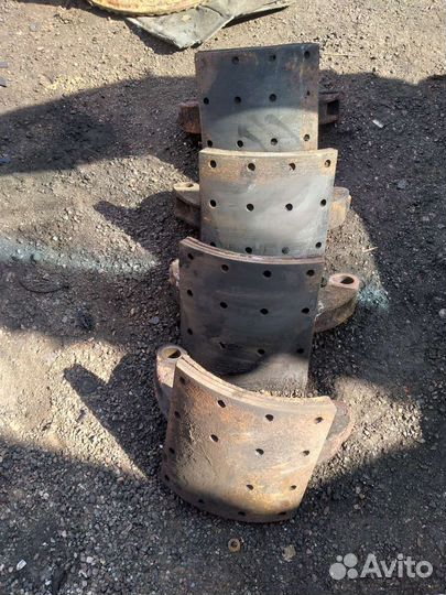 Колодка тормозная Scania 4 серии (250мм)