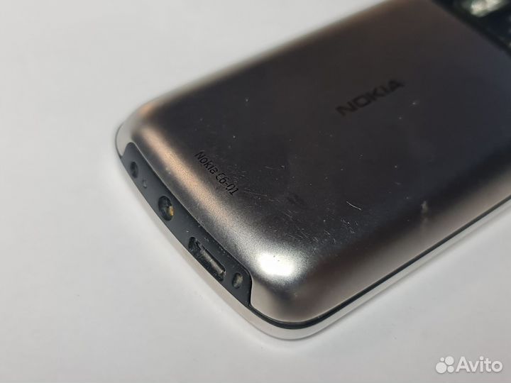 Nokia C6-01