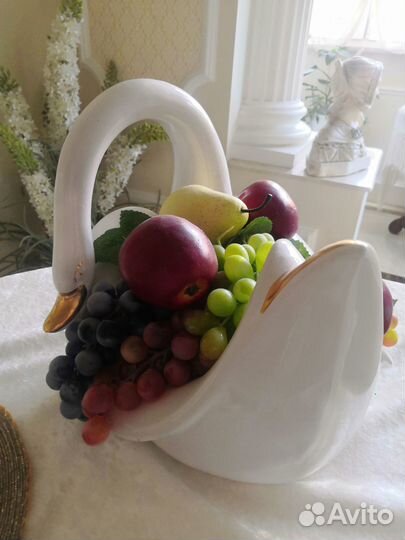 Фруктовница Лебедь