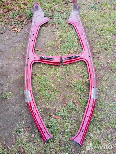 Стойка крыши правая/ левая Opel Mokka