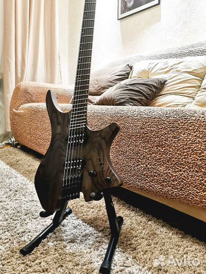 Стойка для headless (безголовой) гитары