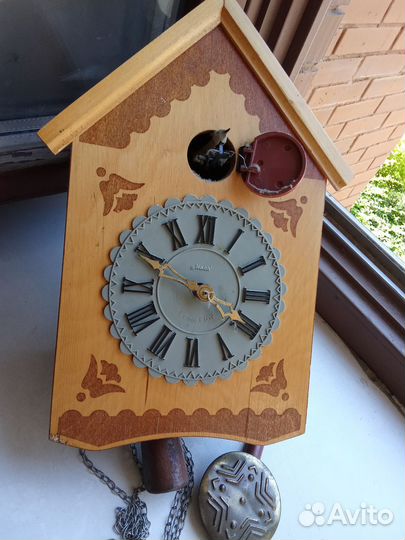Часы с кукушкой маяк