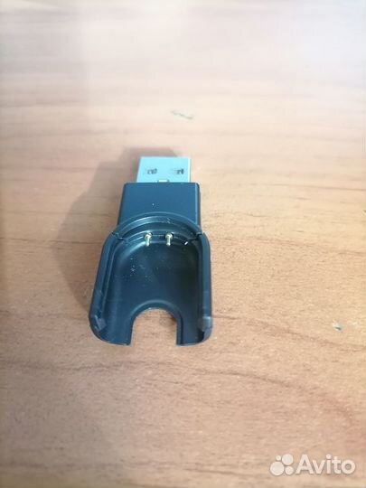 Продам умный браслет 2шт