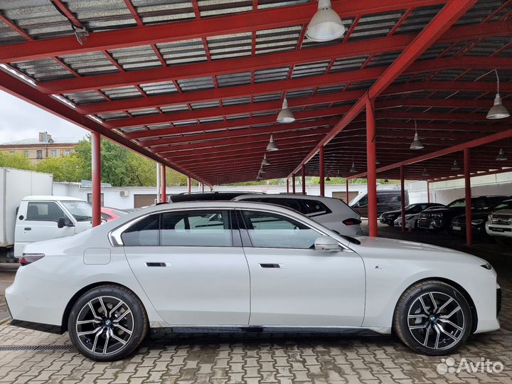 BMW 7 серия 3.0 AT, 2022, 10 км