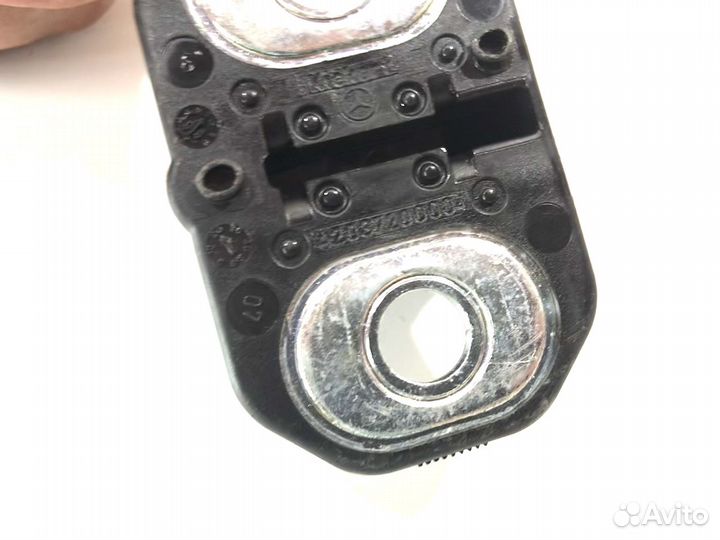 Скоба замка двери Mercedes C W203