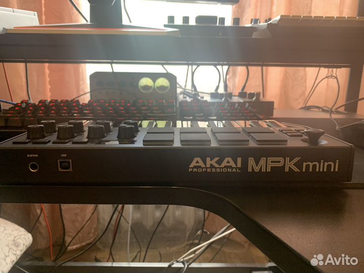 Akai mpk mini mk3 midi-контроллер