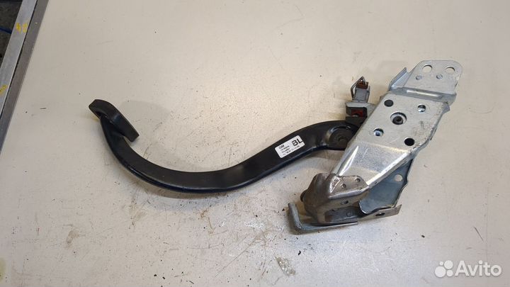 Педаль сцепления Opel Zafira B, 2010