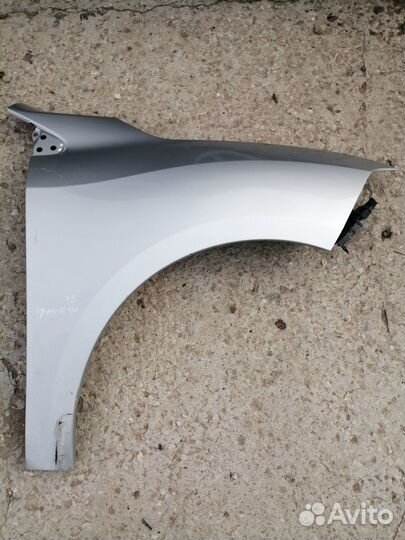 Крыло переднее правое Renault Fluence