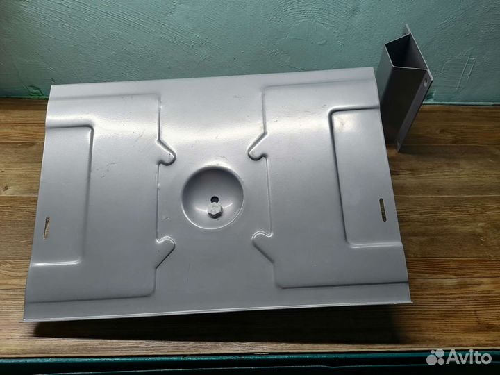 Полка навесная для телевизора или техники