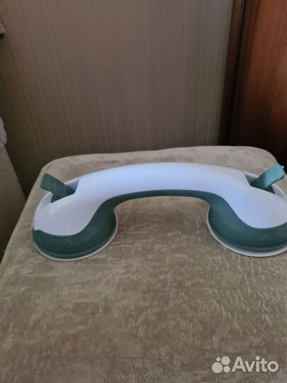 Поручень для ванной