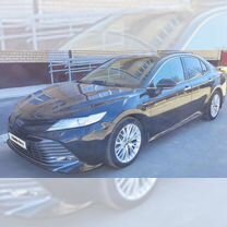 Toyota Camry 2.5 AT, 2018, 111 111 км, с пробегом, цена 2 850 000 руб.