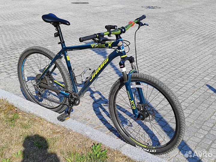 Jamis trail x expert deore simano suntour air disk
