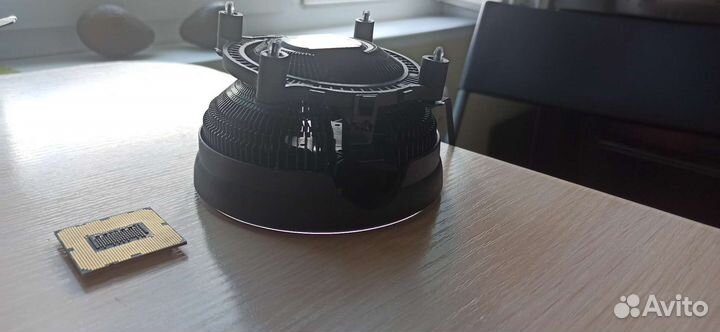 Процессор Intel Xeon X3430 и кулер для него