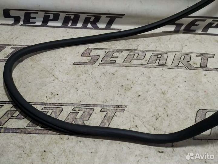 Уплотнитель двери Volkswagen Golf Gti VI 2.0 CCZ