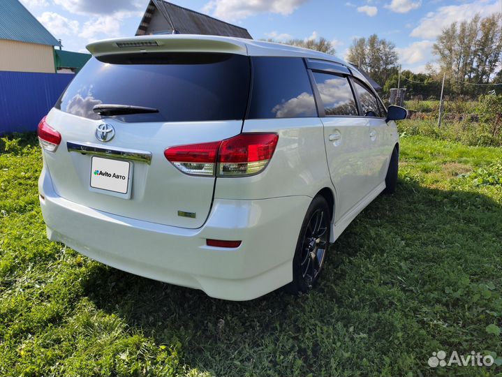 Toyota Wish 1.8 CVT, 2010, 108 000 км