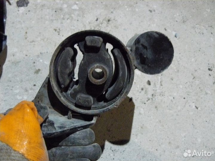 Опора для Hyundai Accent II 1,5л