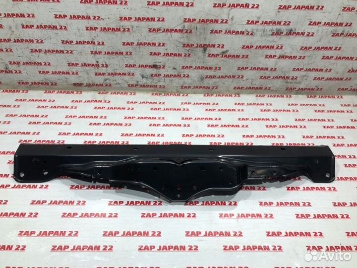 Планка телевизора Toyota Land Cruiser 200