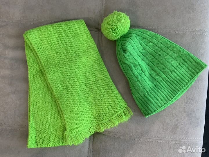 Детские зимние вещи, шарф, шапки, перчатки