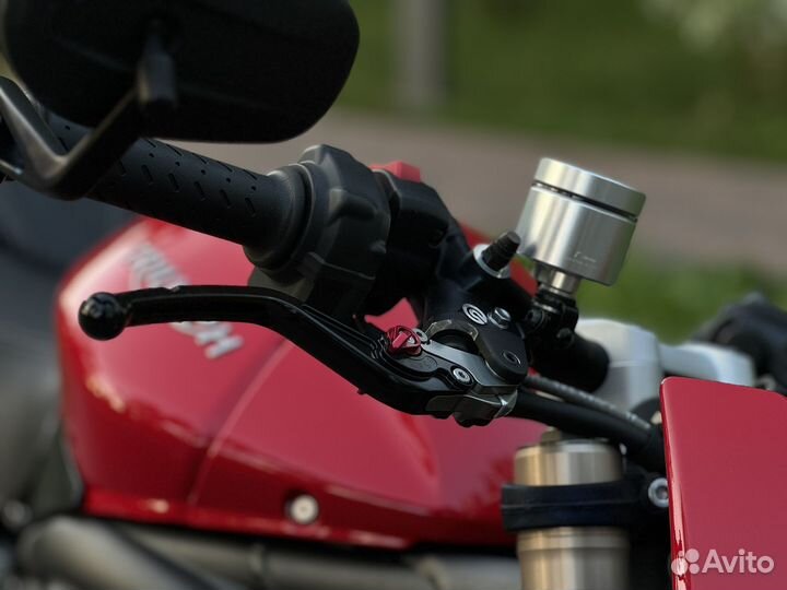 Triumph Speed Triple 1050S